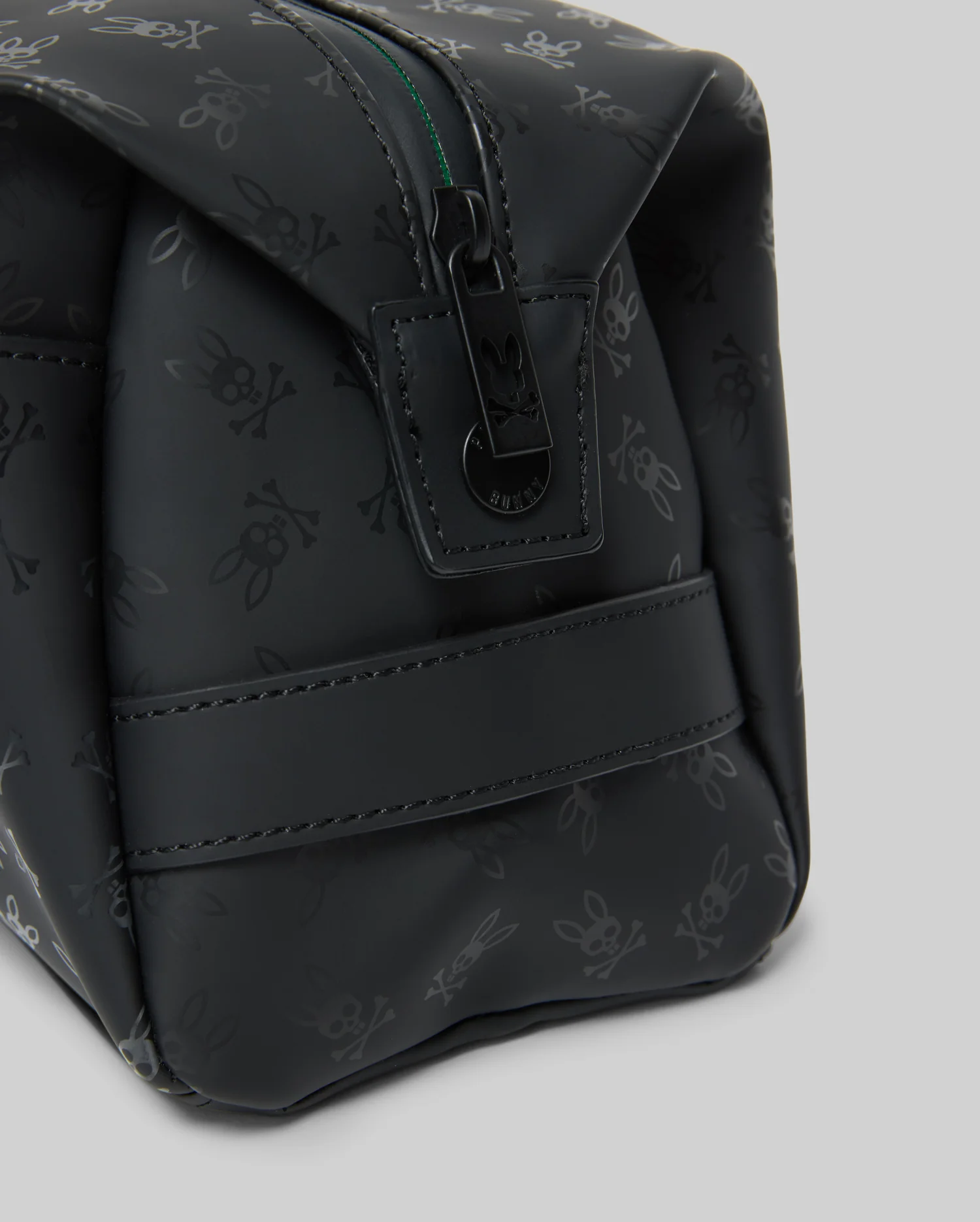 MENS ALL OVER BUNNY TOILETRY KIT - MO2400094 - Image 4